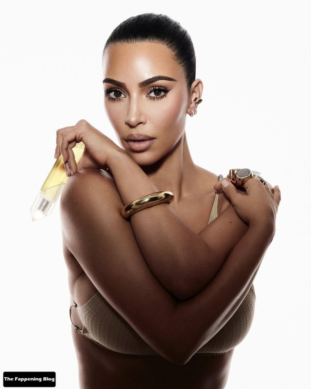 47176-kim-kardashian-collection-newvideos-influencer-new-out-social-media