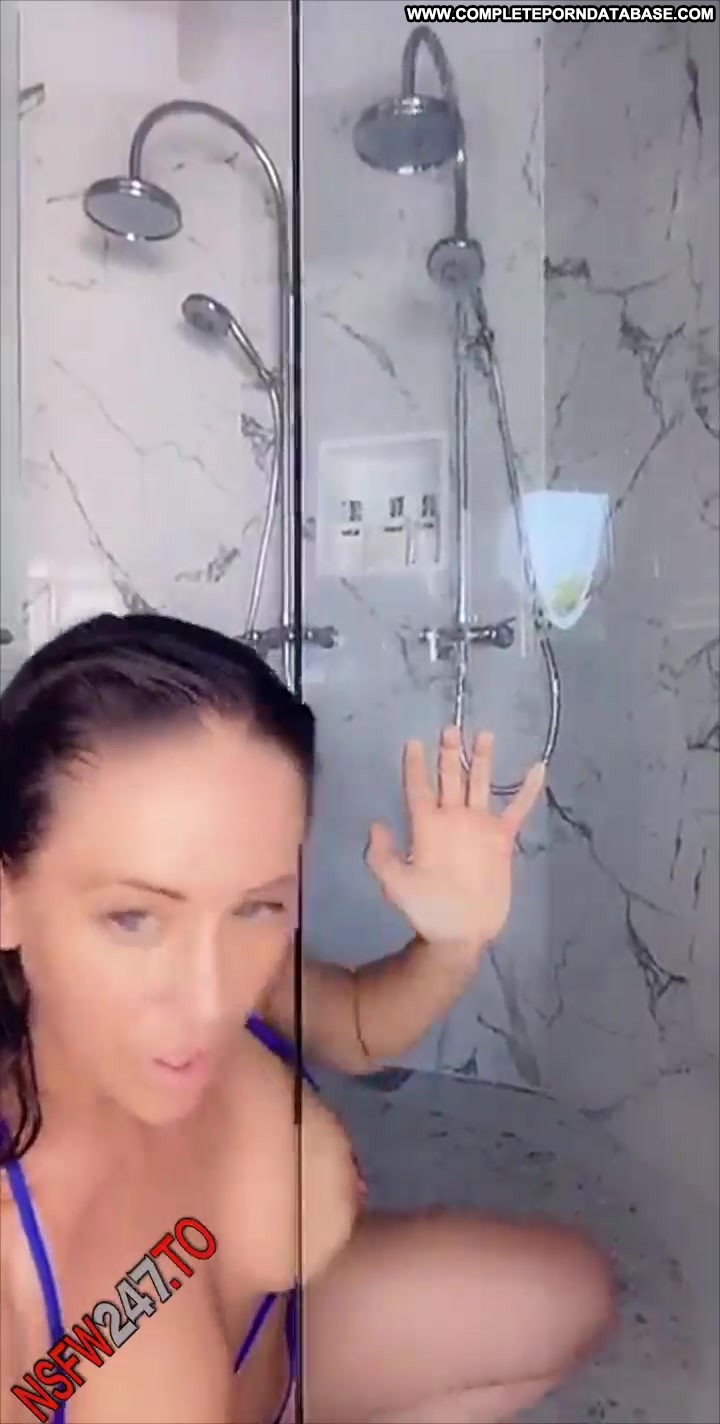 48006-cherie-de-ville-big-tits-in-shower-shower-influencer-sex-premium-snapchat