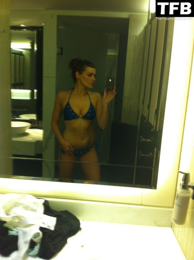 50468-carolynne-poole-london-best-videos-competition-all-in-sexy-model-show-off
